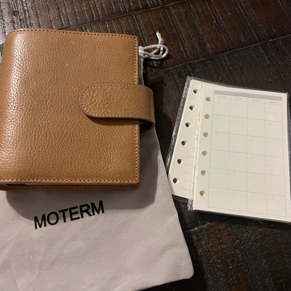 Moterm luxe pocket rings Leather Planner in Dune Lightly used